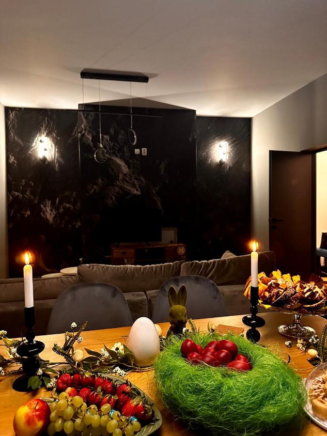 Lv Luxury Apart - One Minute Away From Train Station 普雷代亚尔 外观 照片