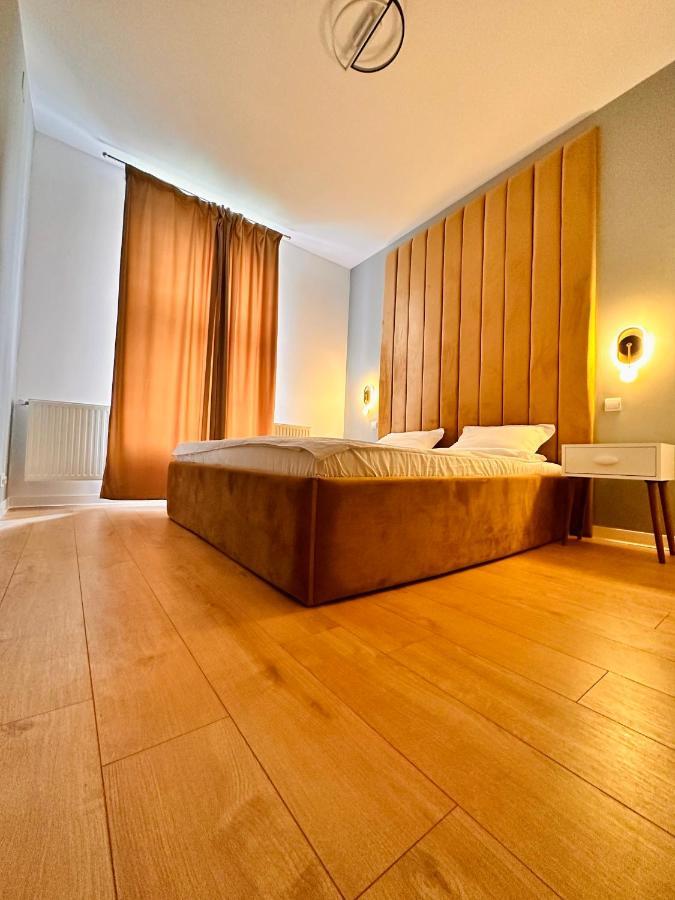 Lv Luxury Apart - One Minute Away From Train Station 普雷代亚尔 外观 照片